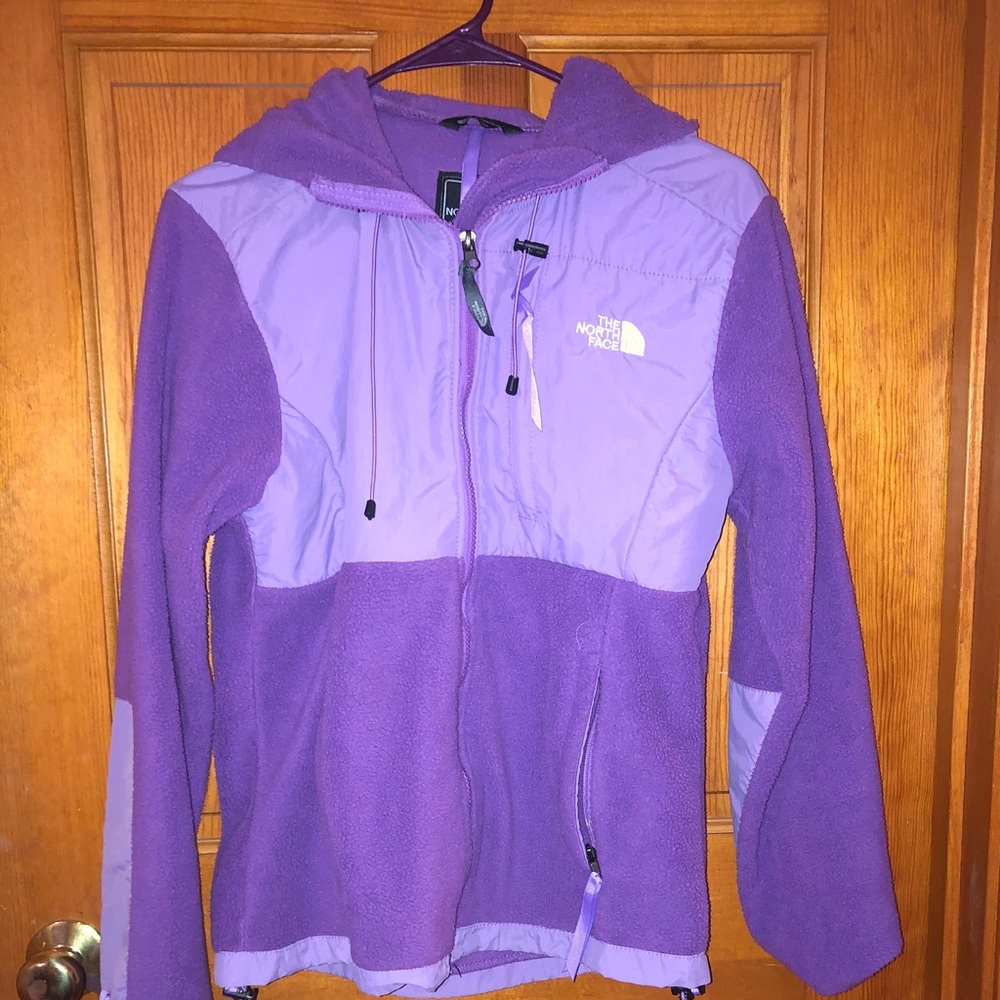 Women’s NorthFace Jacket with hoodie